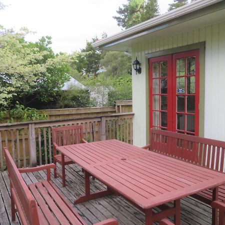Twin Totara Cottage Ъпър Хът Екстериор снимка