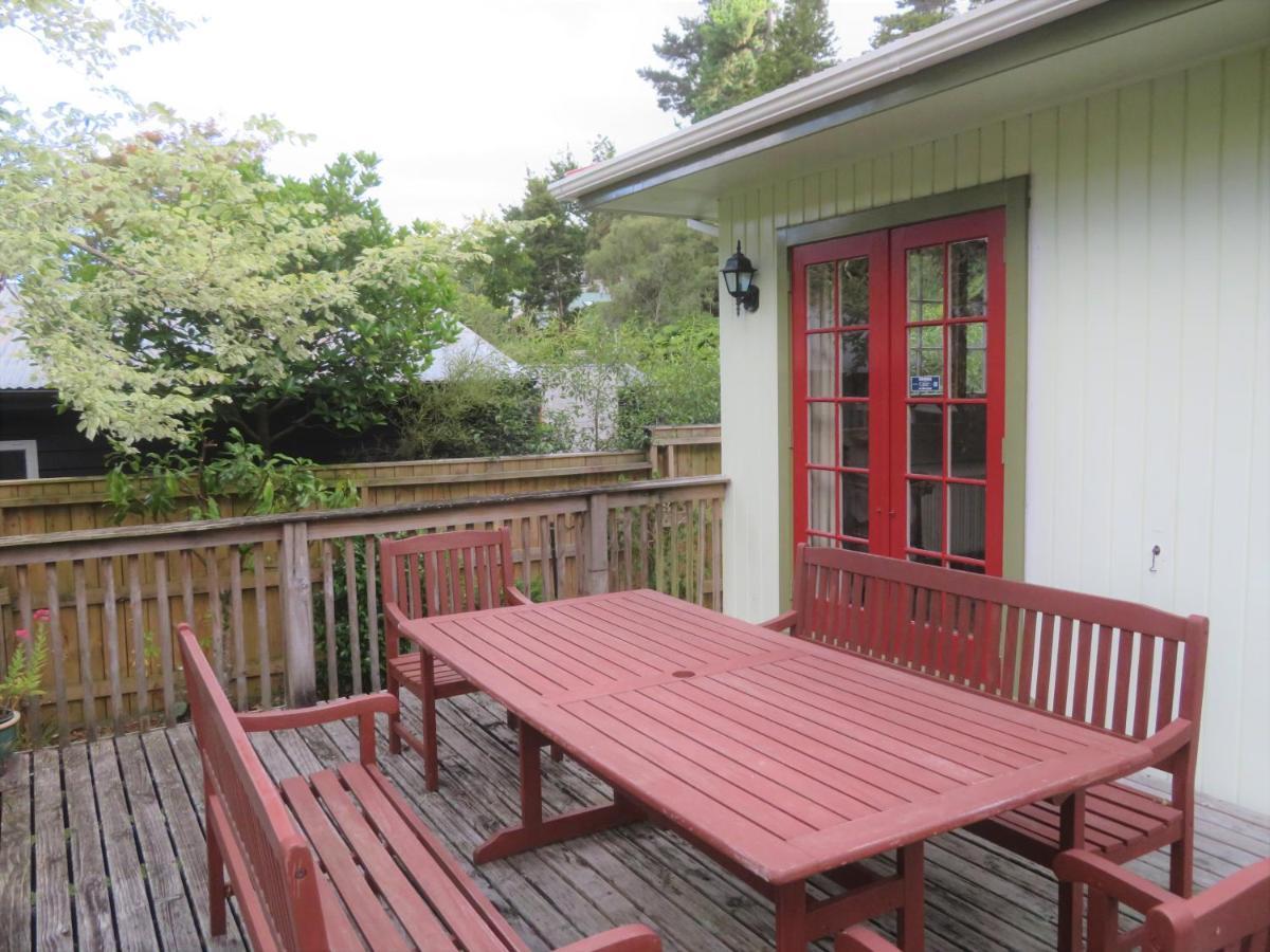 Twin Totara Cottage Ъпър Хът Екстериор снимка
