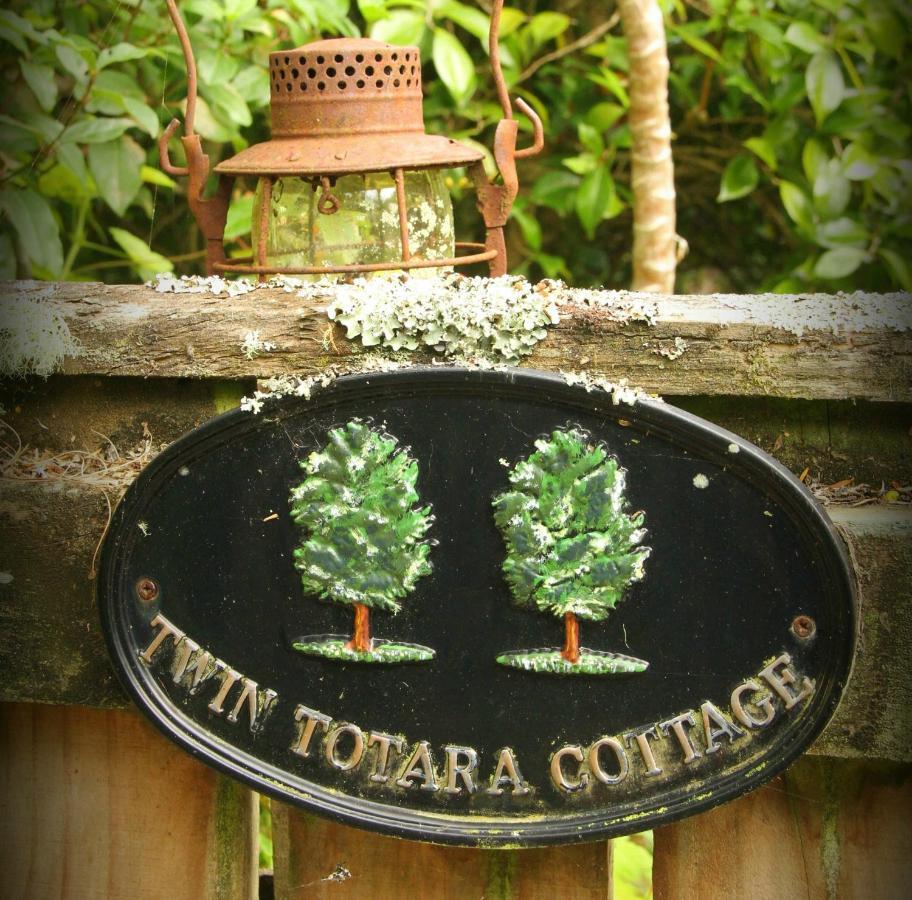 Twin Totara Cottage Ъпър Хът Екстериор снимка