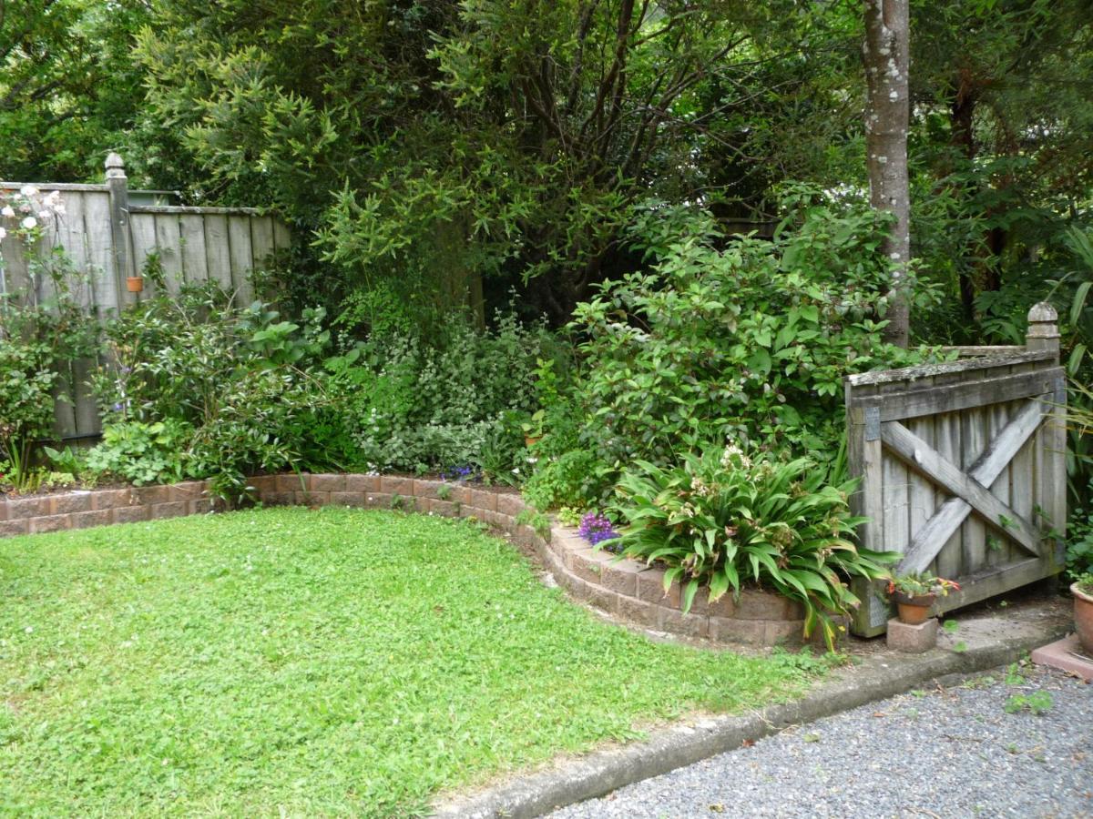 Twin Totara Cottage Ъпър Хът Екстериор снимка