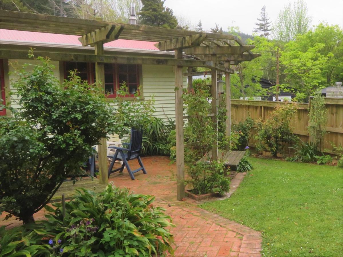 Twin Totara Cottage Ъпър Хът Екстериор снимка