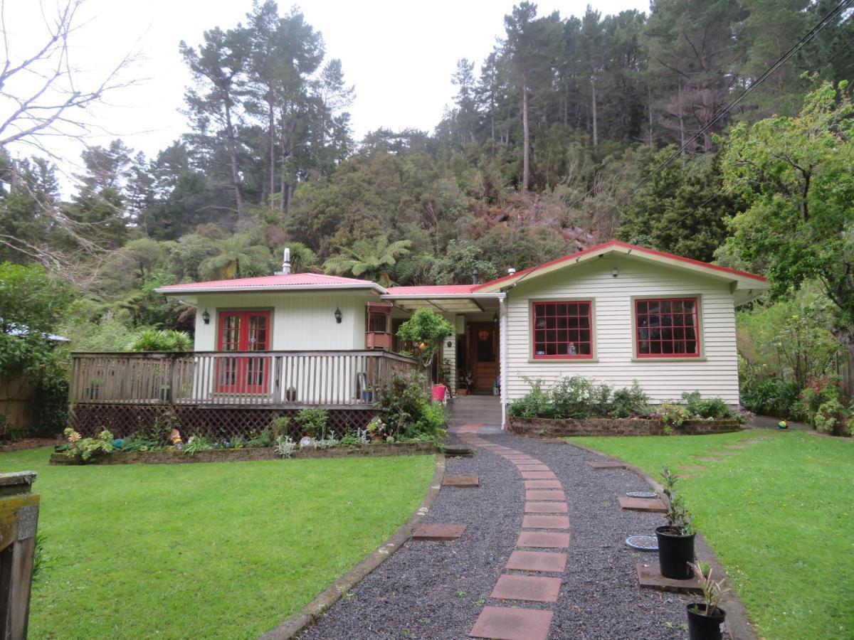 Twin Totara Cottage Ъпър Хът Екстериор снимка