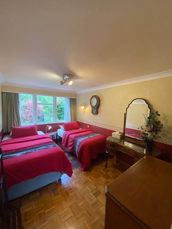 Twin Totara Cottage Ъпър Хът Екстериор снимка